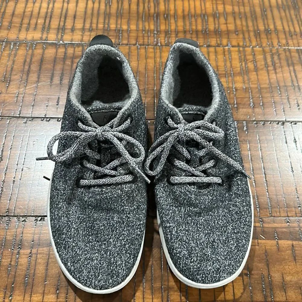Allbirds men’s 9 charcoal gray wool runners